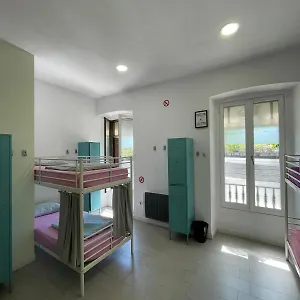 Downtown River Hostal