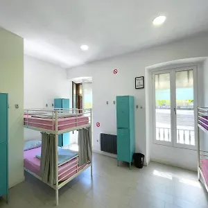 Downtown River Hostal
