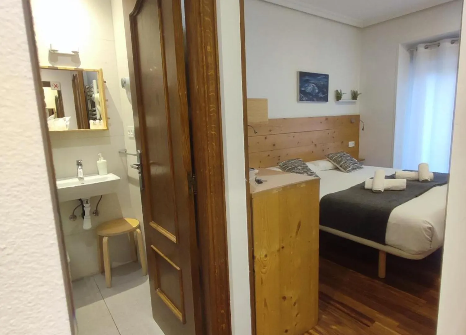 Pension Urkia San Sebastian 2*,  Spain